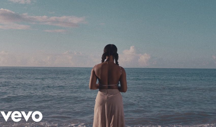 Lila Iké – True Love (Official Video)