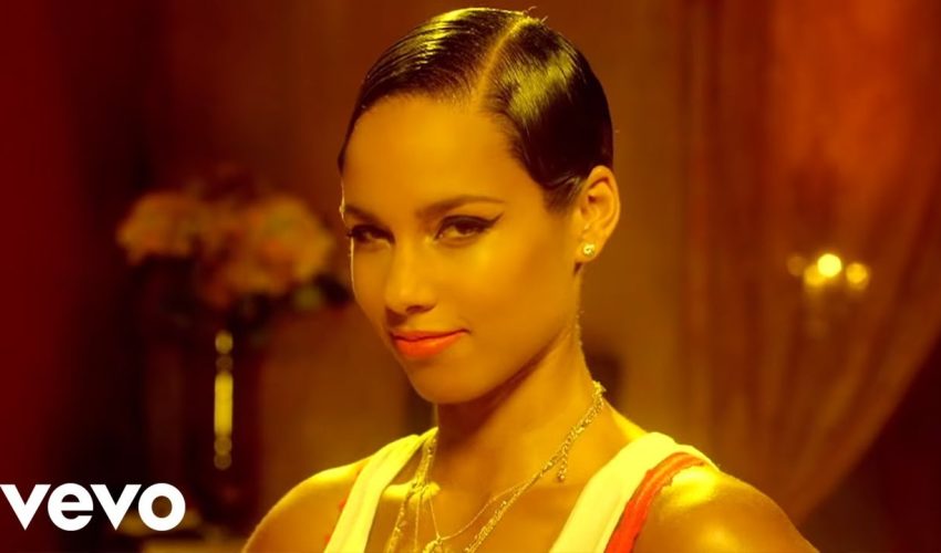 Alicia Keys – Girl on Fire (Official Video)